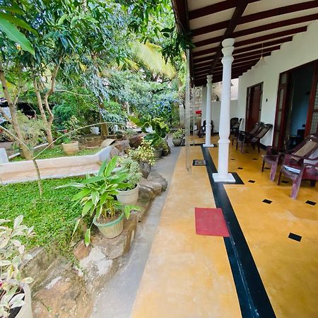Richwin Villa ดัมบูลลา ภายนอก รูปภาพ
